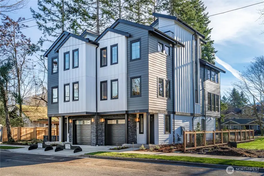 537 NW Juniper Street, Issaquah, WA 98027 - #2