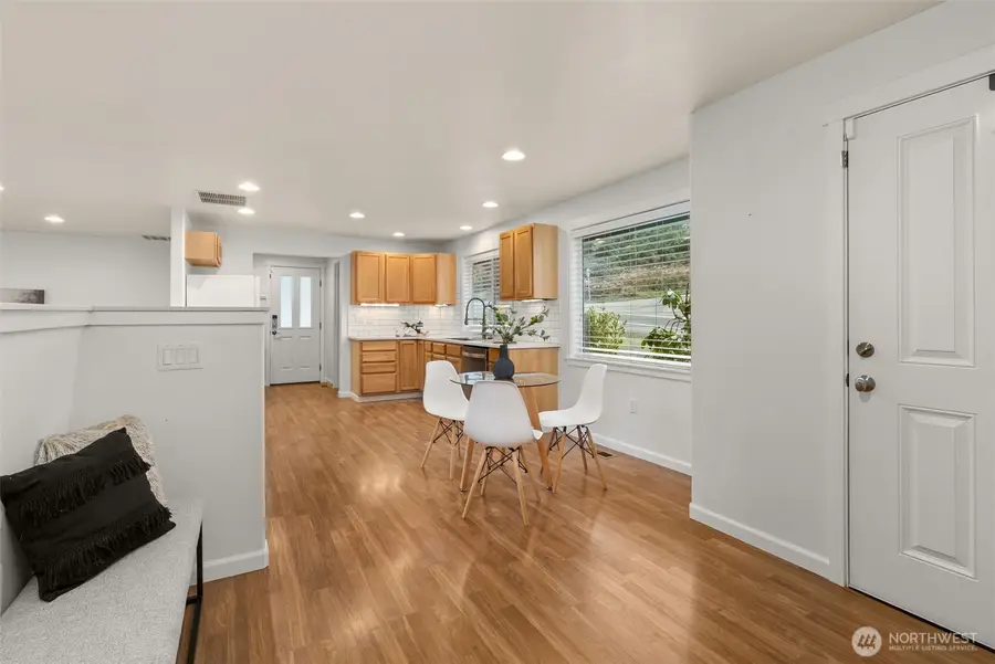 306 N 7th Avenue Sw, Tumwater, WA 98512 - Image #3