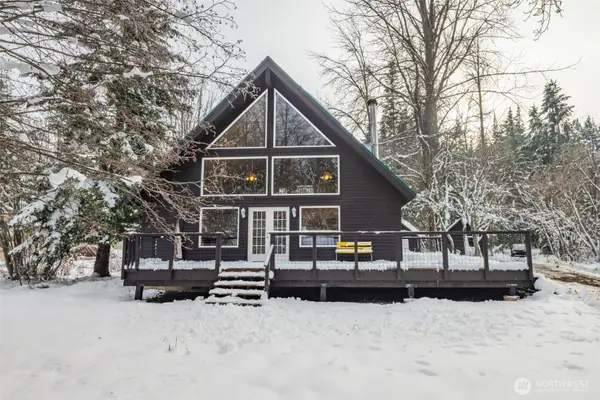 201 Pine Glen Drive, Easton, WA 98925