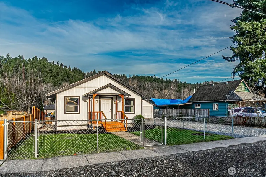 316 Bowlin Avenue Ne, Orting, WA 98360 - Image #2