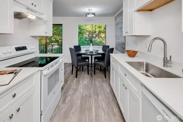 14132 74th Place Ne #D-16, Kirkland, WA 98034