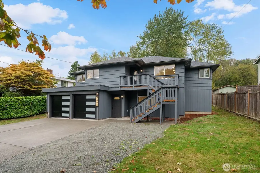 7004 16th Avenue Sw, Seattle, WA 98106 - Image #2