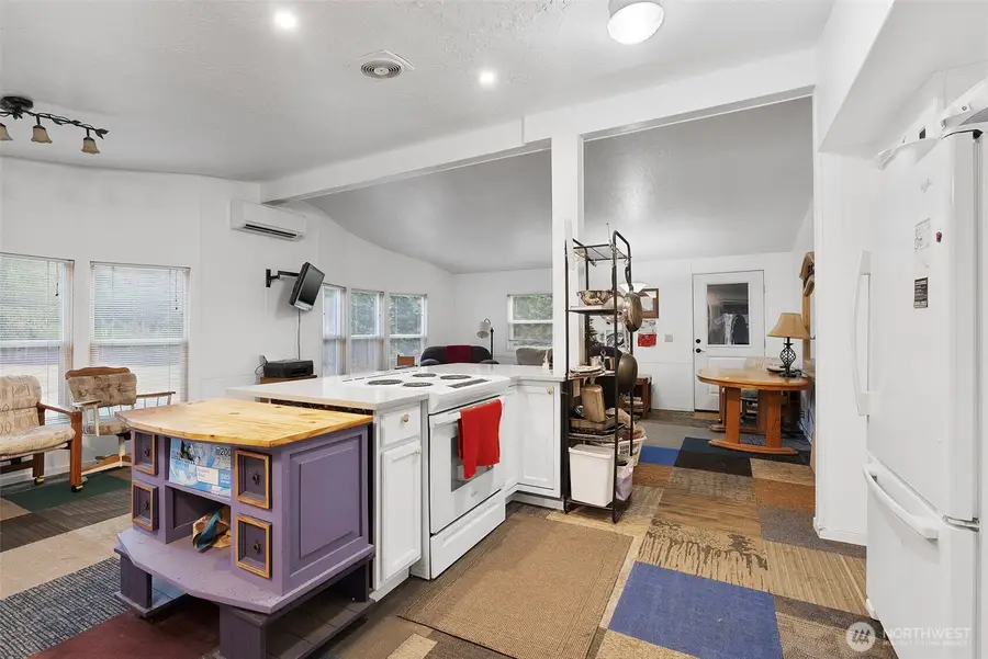 8546 Charmont Lane Sw, Olympia, WA 98512 - Image #2