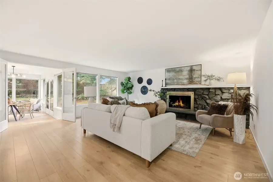 12615 SE 27th Street, Bellevue, WA 98005 - Image #3