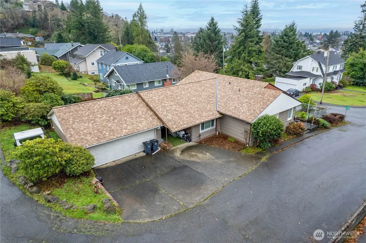 301 Sunset Drive, Hoquiam, WA 98550 - Image #1