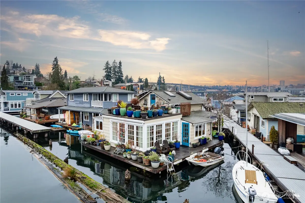 1213 E Shelby Street #15, Seattle, WA 98102 - Image #1