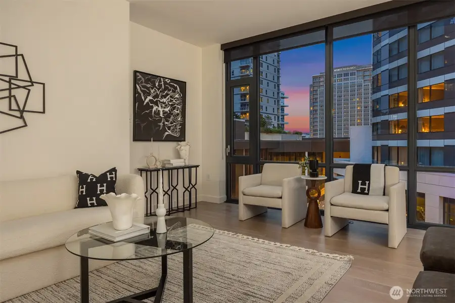 889 Avenue Square Ne #311, Bellevue, WA 98004 - Image #2