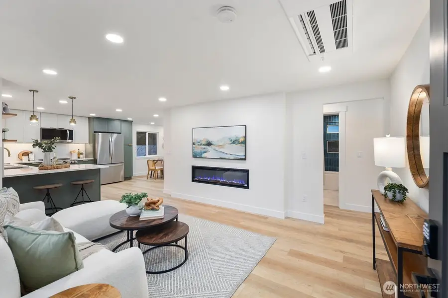 104 NE 85th Street, Seattle, WA 98115 - Image #2