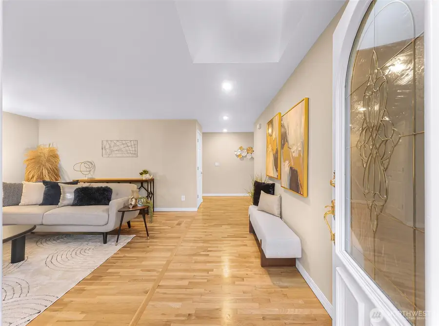 16828 NE 18th Street, Bellevue, WA 98008 - Image #3