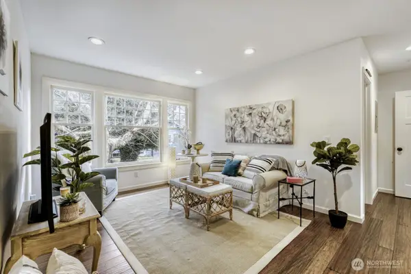 535 20th Avenue E #A204, Seattle, WA 98112