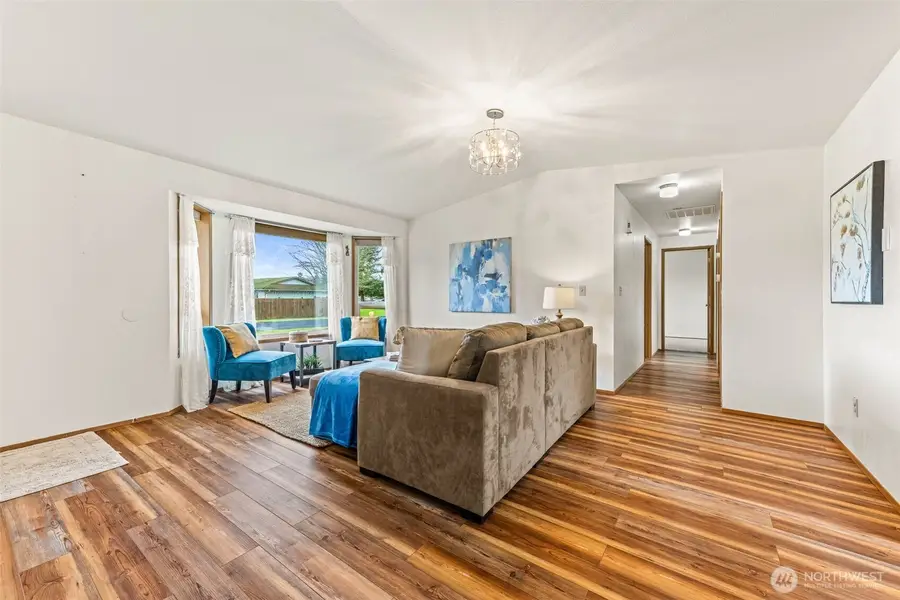 304 Olympia Street E, Rainier, WA 98576 - Image #3