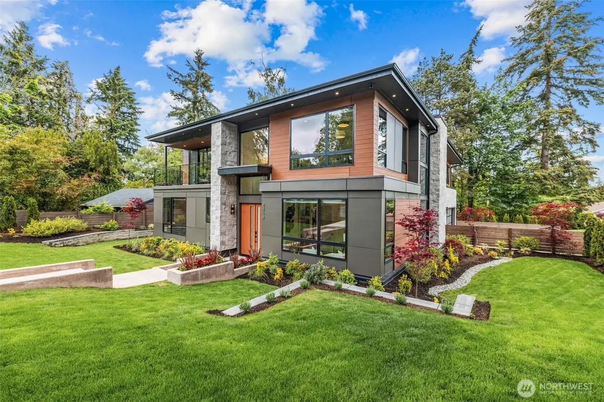 8458 NE 9th Street, Medina, WA 98039 - #1