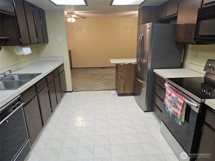 6808 S Montgomery Street, Tacoma, WA 98409 - Image #3