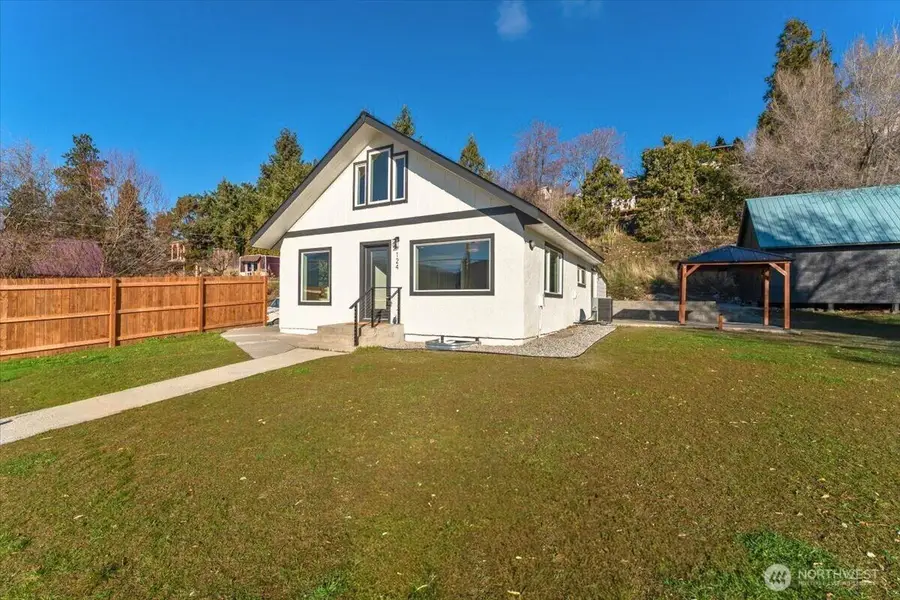 124 Boetzkes Avenue, Manson, WA 98831 - Image #2