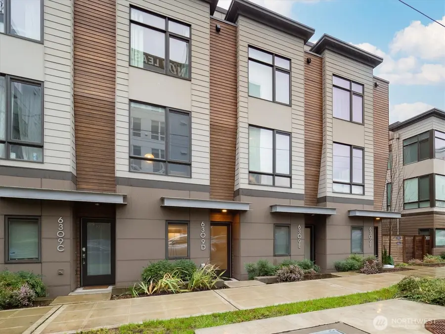 6309 9th Avenue Ne #D, Seattle, WA 98115 - Image #2