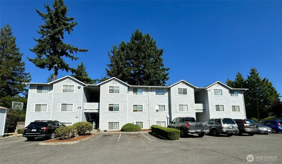 13232 Ambaum Boulevard Sw, Burien, WA 98146 - Image #3