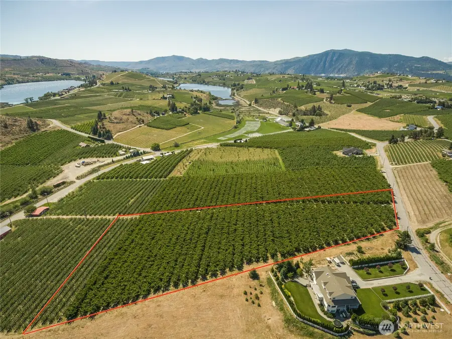 950 Loop Avenue, Manson, WA 98831 - #3