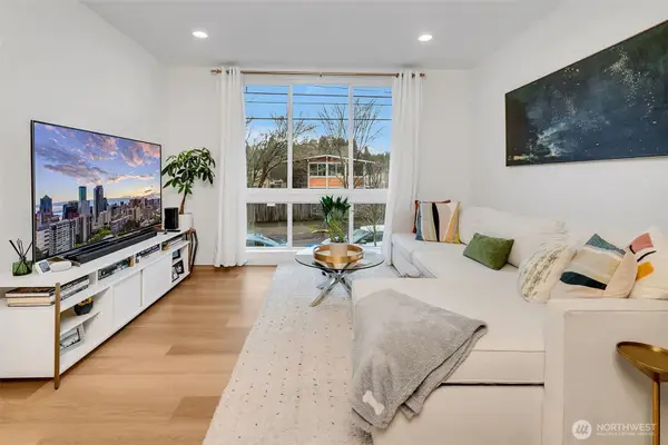 7512 43rd Avenue S #B, Seattle, WA 98118