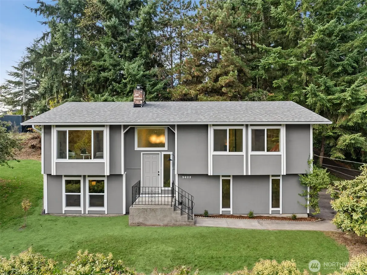 5622 Waller Road E, Tacoma, WA 98443 - Image #1