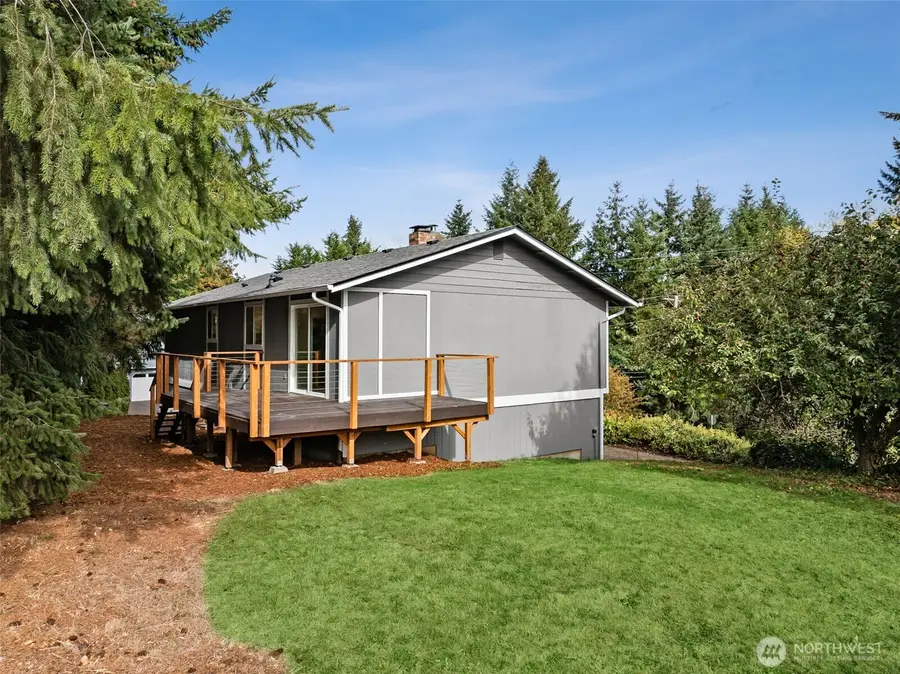 5622 Waller Road E, Tacoma, WA 98443 - Image #2