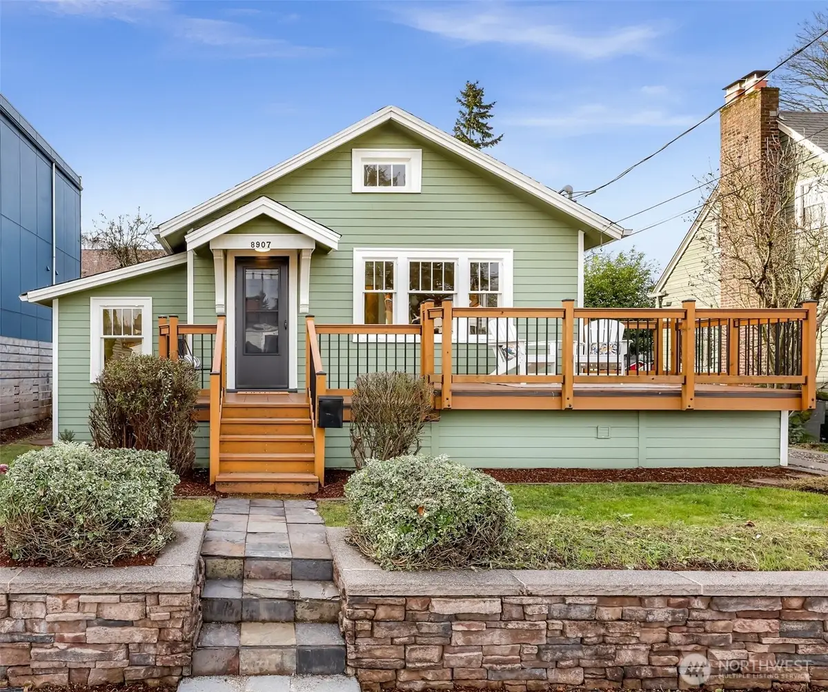 8907 5th Avenue Ne, Seattle, WA 98115 - #1