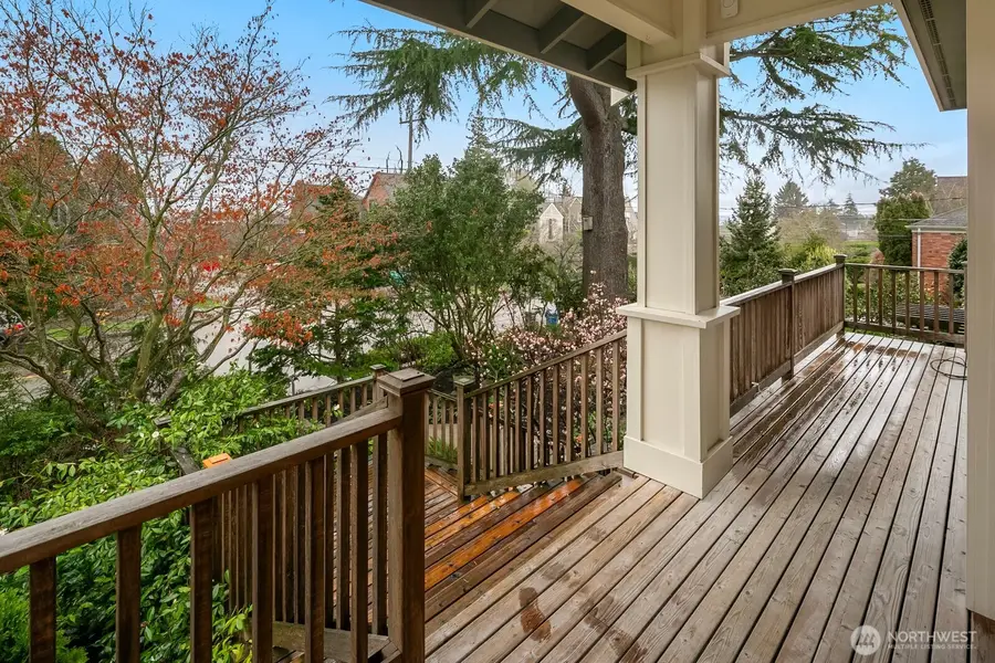 2901 28th Avenue W, Seattle, WA 98199 - Image #2