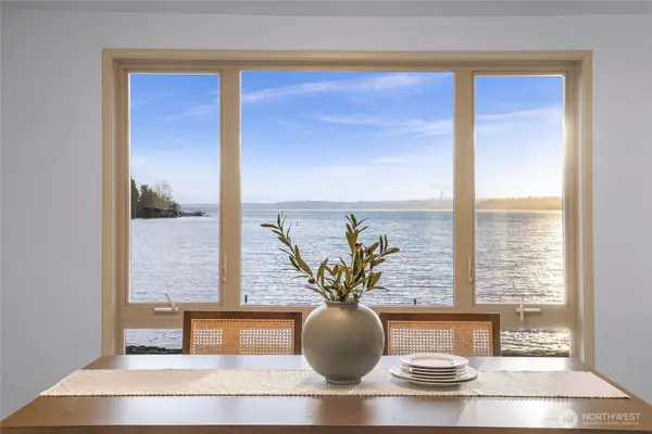 9727 NE Juanita Drive #308, Kirkland, WA 98034