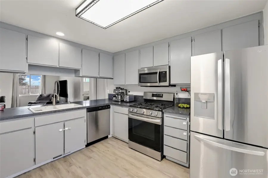 3933 Woodlawn Drive Se, Olympia, WA 98501 - #3