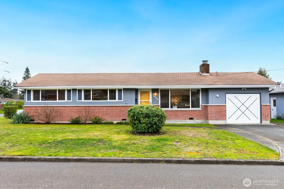 3735 NE 10th Lane, Renton, WA 98056 - Image #1