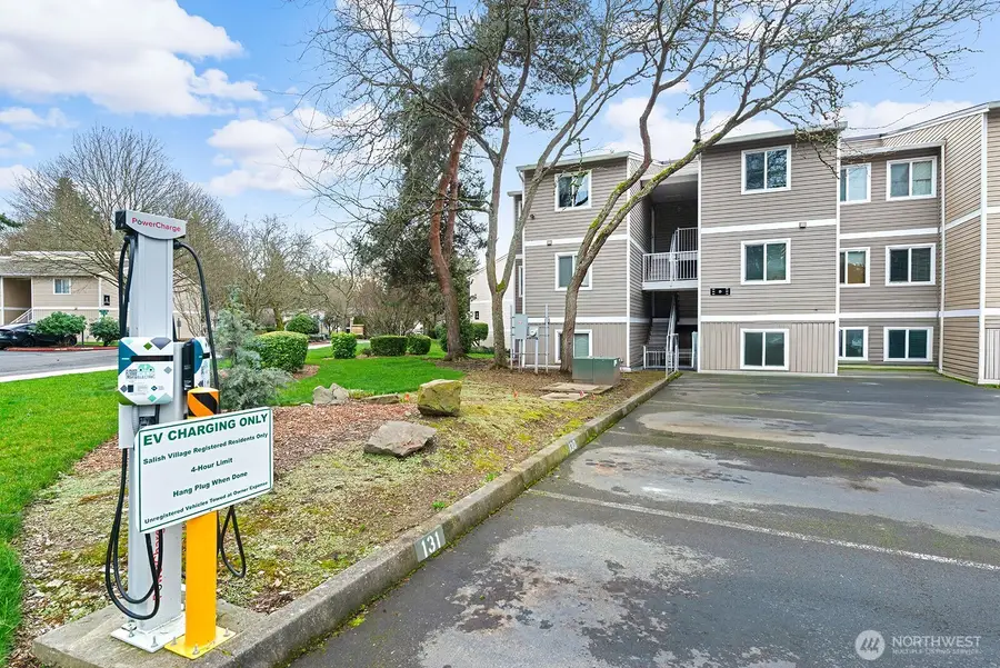 12435 NE 131st Court #D102, Kirkland, WA 98034 - Image #2