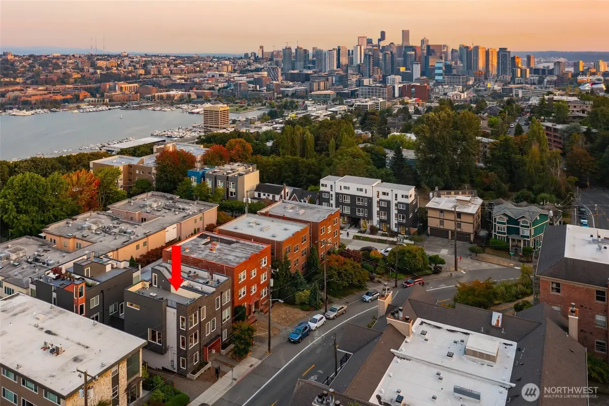 1918 5th Avenue N #B, Seattle, WA 98109 - #1