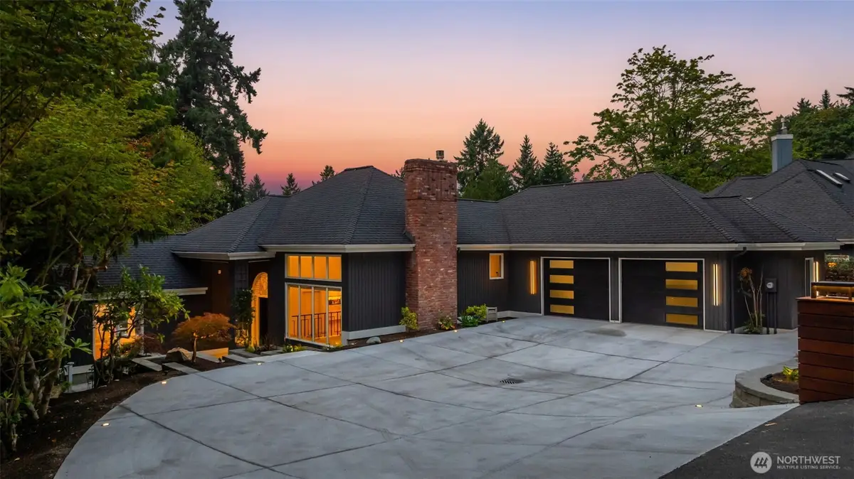 8402 SE 53rd Place, Mercer Island, WA 98040 - Image #1