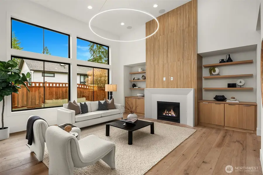 106 110th Avenue Se, Bellevue, WA 98004 - Image #2