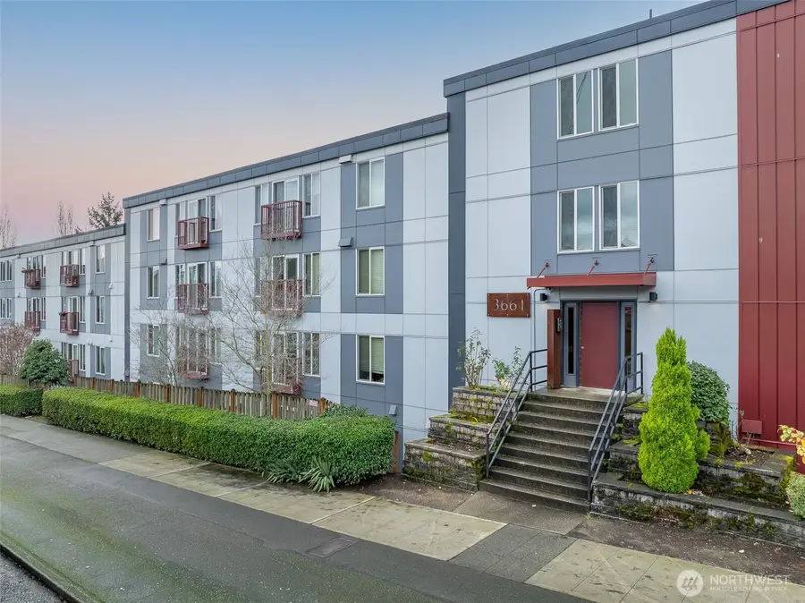 3661 Phinney Avenue N #107, Seattle, WA 98103 - Image #2
