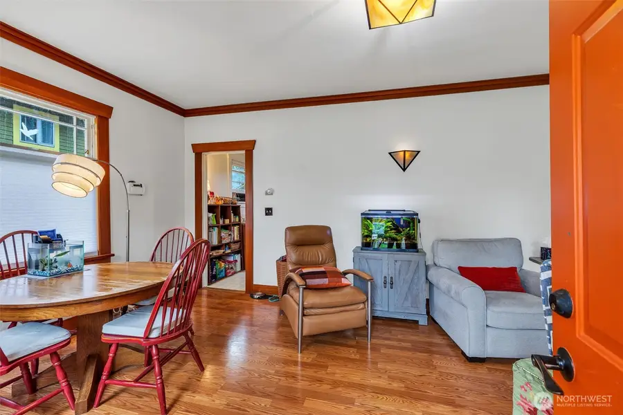 7779 10th Avenue Sw, Seattle, WA 98106 - Image #2