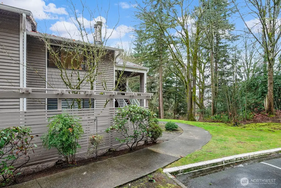 9919 NE 144th Lane #606, Kirkland, WA 98034 - Image #2