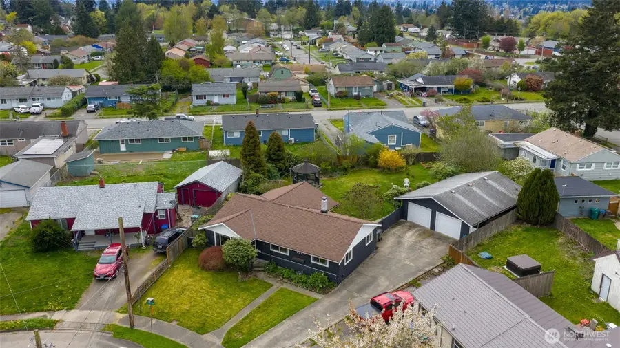 923 E 32nd Street, Bremerton, WA 98310 - #3