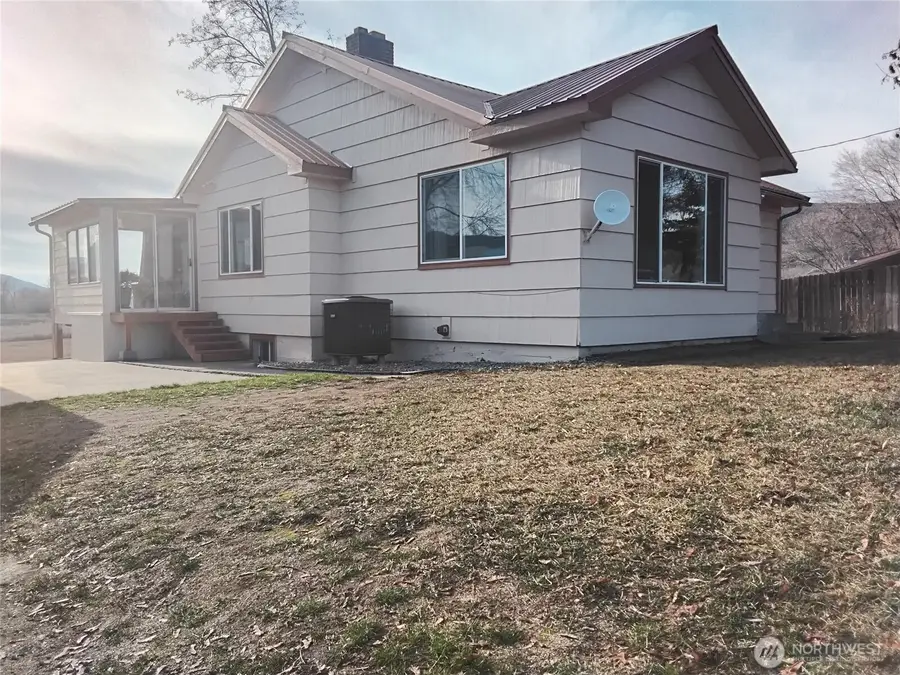 30 River Loop Road, Tonasket, WA 98855 - Image #2