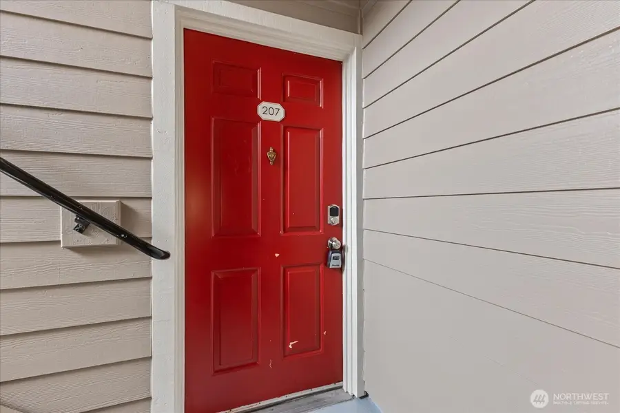 19855 25th Avenue Ne #207, Shoreline, WA 98155 - Image #2