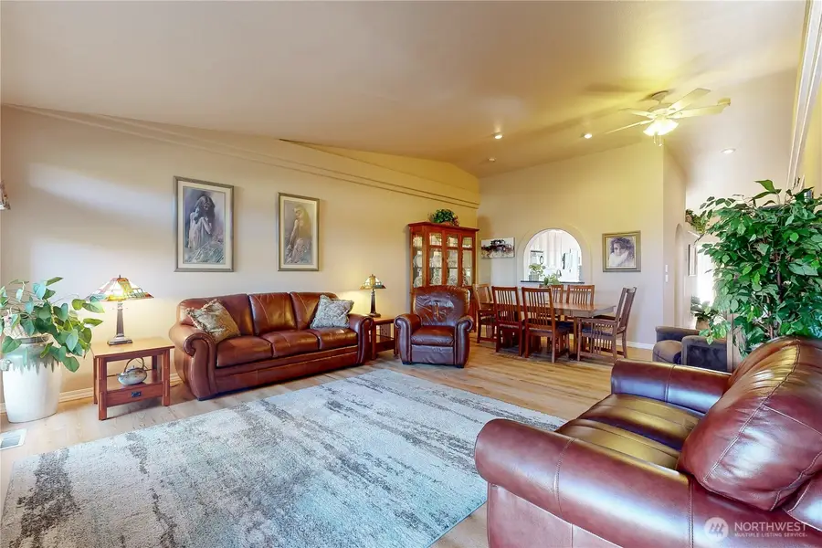 1230 Lancer Drive, Walla Walla, WA 99362 - Image #2