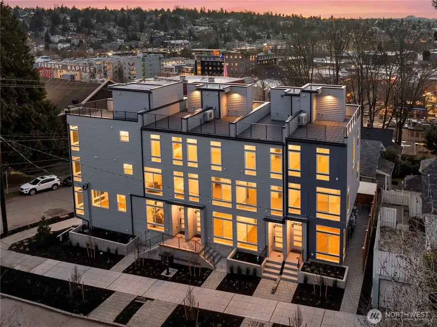 3607 Linden Avenue N, Seattle, WA 98103 - Image #2