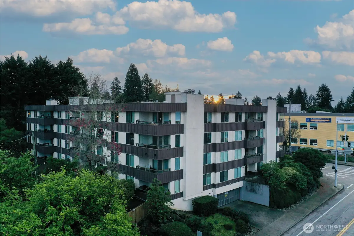 3421 Roxbury Street Sw #102, Seattle, WA 98126 - Image #1