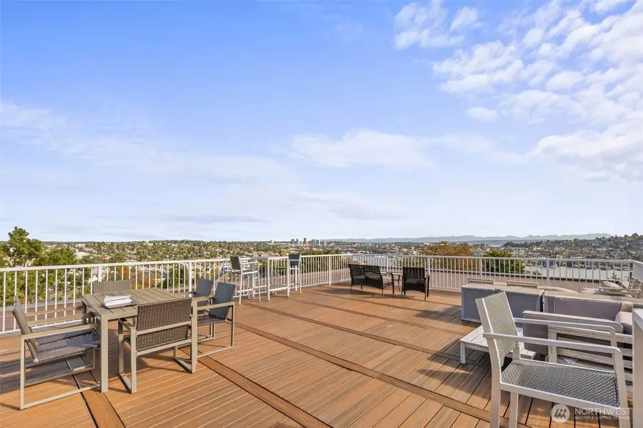 559 Mcgraw Street #402, Seattle, WA 98109 - Image #2