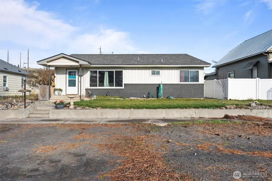 312 W 3rd Street, Lind, WA 99341 - Image #2