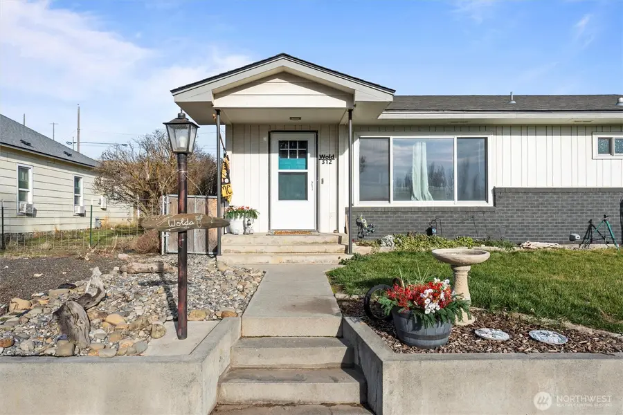 312 W 3rd Street, Lind, WA 99341 - Image #3