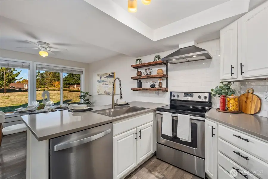 11104 NE 68th Street #A103, Kirkland, WA 98033 - Image #2