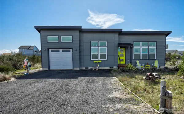 1436 Sand Pebble Avenue Sw, Ocean Shores, WA 98569