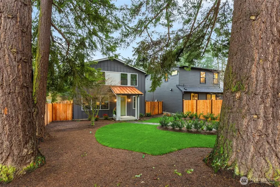 11607 NE 112th Street, Kirkland, WA 98033 - Image #2