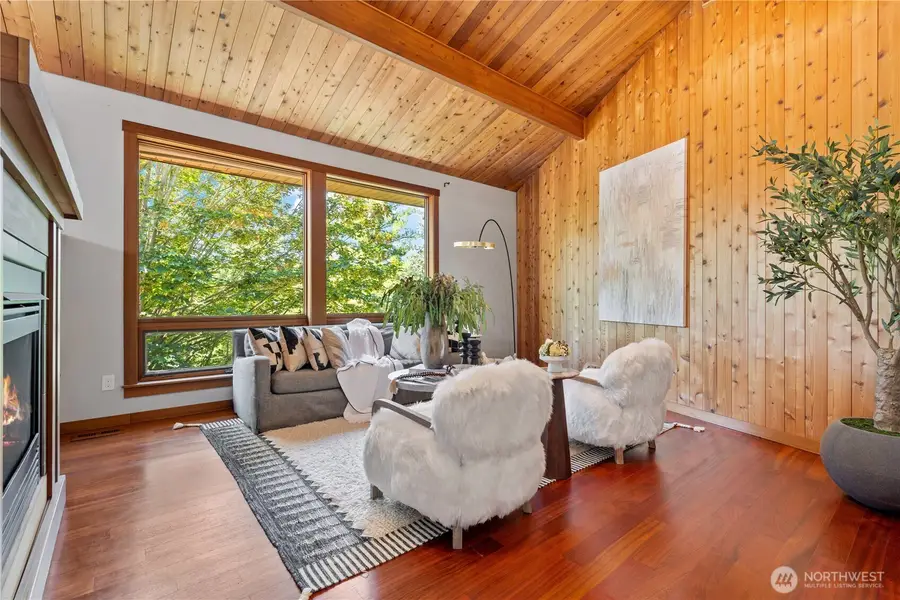 2205 135th Pl Se, Bellevue, WA 98005 - Image #2