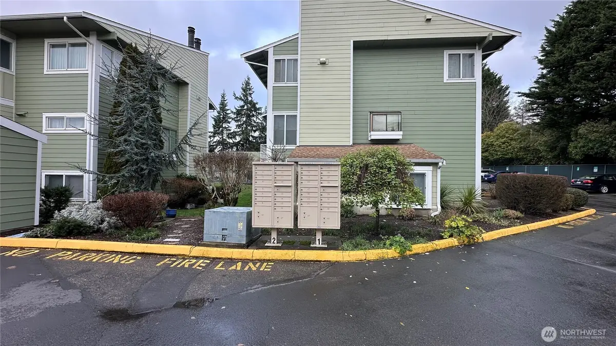 2409 222nd #B14, Des Moines, WA 98198 - Image #1